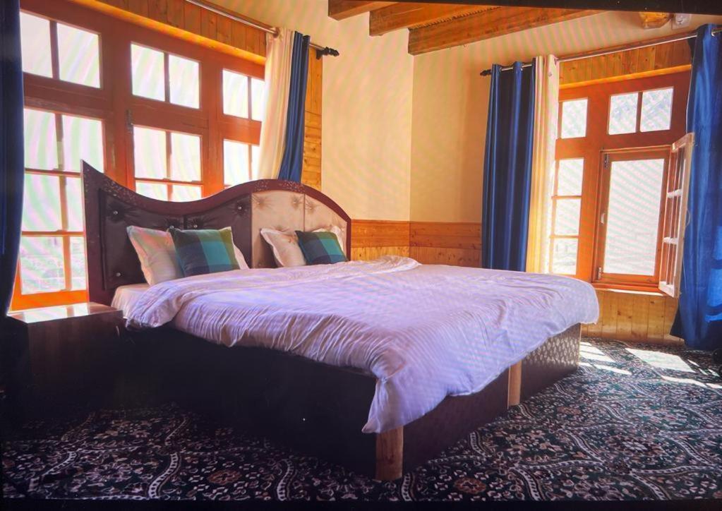 Guru View Home Stay Padam Bagian luar foto